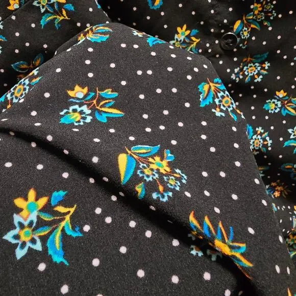 Cabi adorable black ditsy floral sleevless collared button down top small - Picture 8 of 10